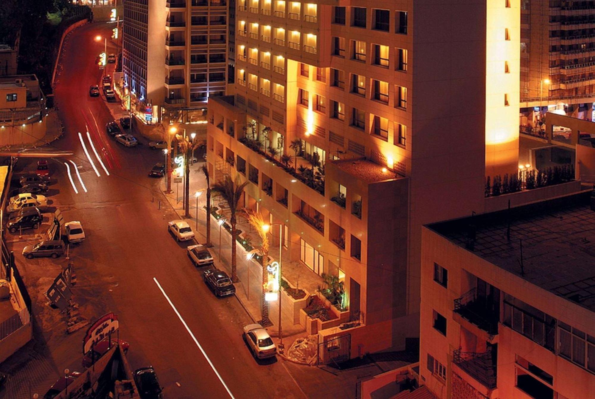Отель Ramada Plaza By Wyndham Beirut Raouche Экстерьер фото